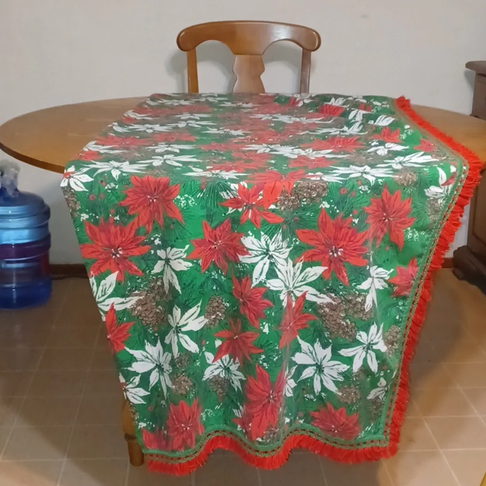 Vintage Poinsettia Oblong Tablecloth